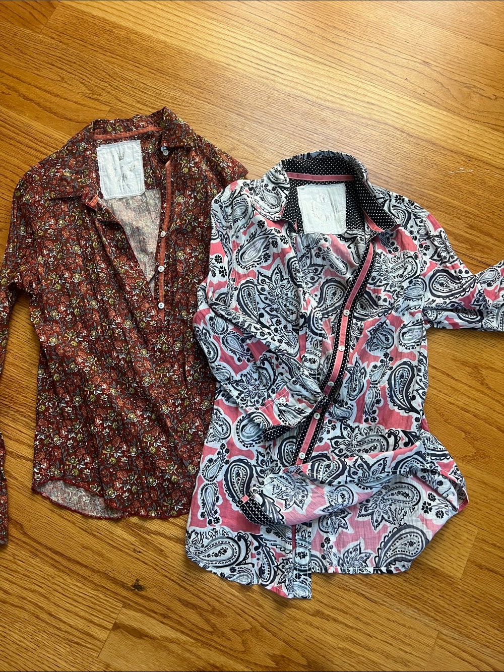 Cino by Sundance Paisley Pink & Floral Rust Button-Up Blouses - Set of 2 XS